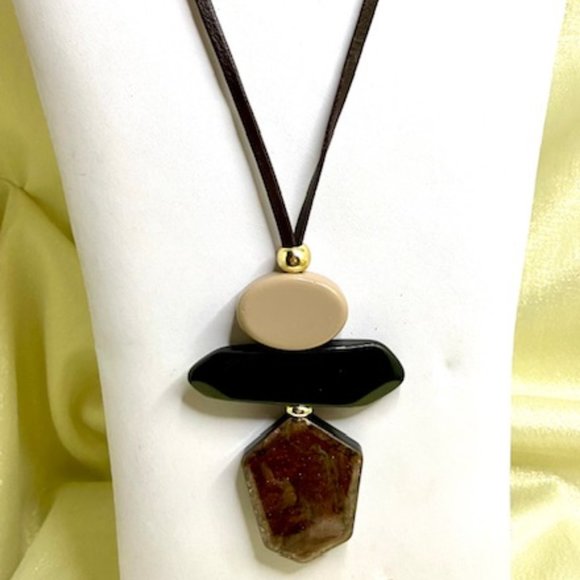 ❤️Statement Necklace! Black Leather, Holding Three Resin Stones. 40 in. /N176 - Picture 1 of 3